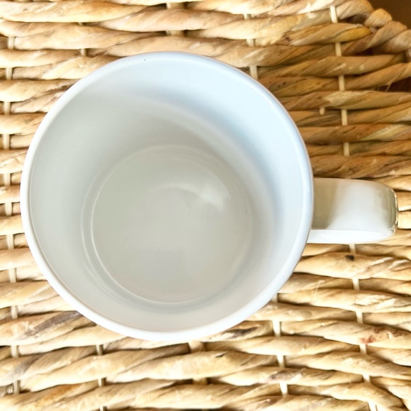 The Golden Girls Dorothy Zbornak 20oz Coffee Mug - Picture 8 of 13